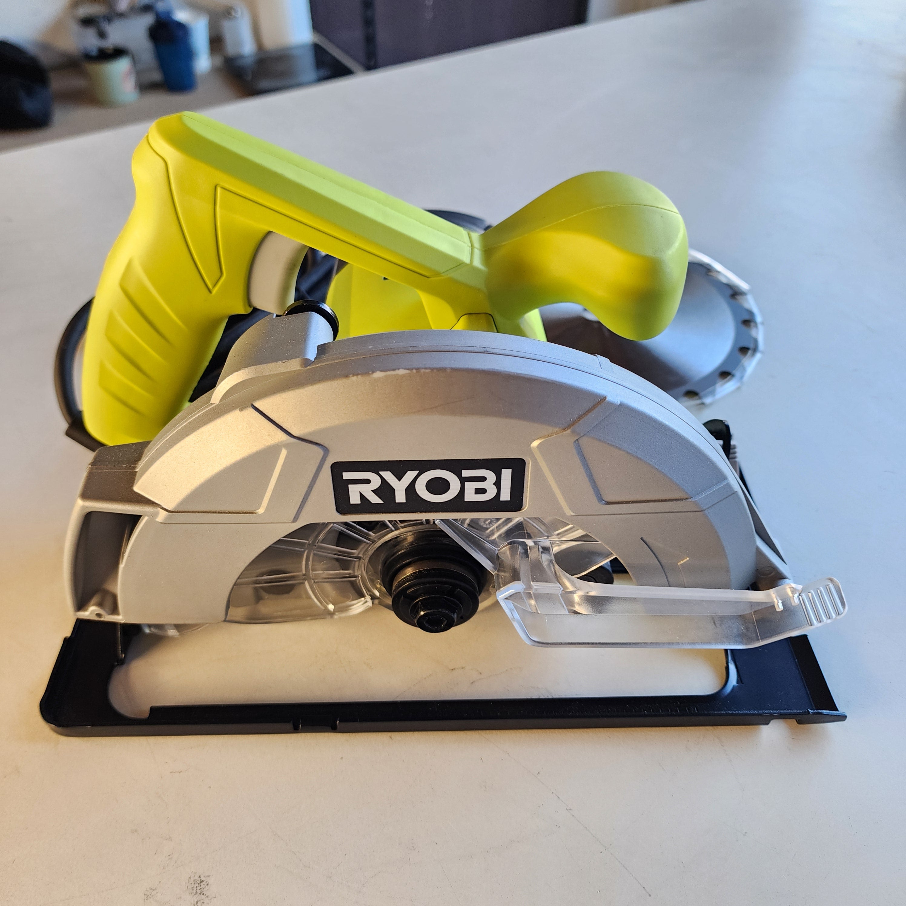 13 Amp Corded 7-1/4 in. Circular Saw (CSB125) 13 Amp Corded 7-1/4 in. Circular Saw (CSB125)
